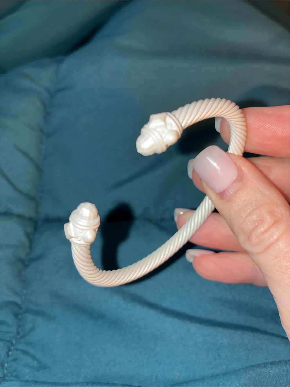 David Yurman Aluminum Renaissance Cable Cuff Bracelet White Tone. Excellent!